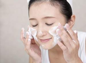 TỐP sữa rửa mặt cho da nhờn và lỗ chân lông to hiệu quả nhất hiện nay